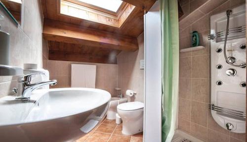 Single Room with Private Bathroom