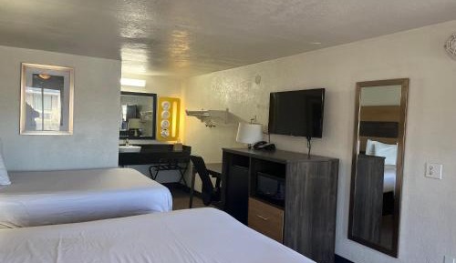 Queen Room with Two Queen Beds - Non-Smoking
