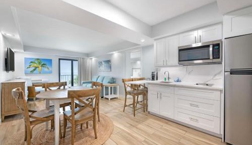 Suite with Two Double Beds and Sofa Bed - Balcony/Gulf View