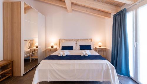 One-Bedroom Apartment with Balcony