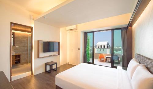 Deluxe Double Room with River View