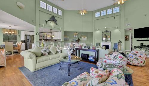 Six-Bedroom House