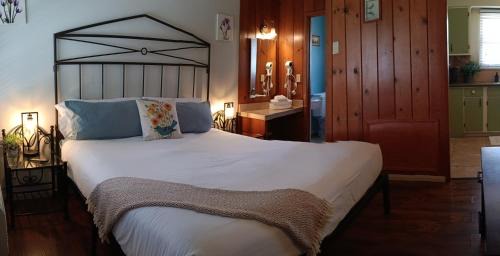 King Room with Kitchen