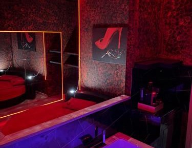Queen Room with Spa Bath