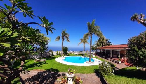 Deluxe Villa