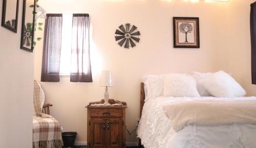 One-Bedroom Holiday Home