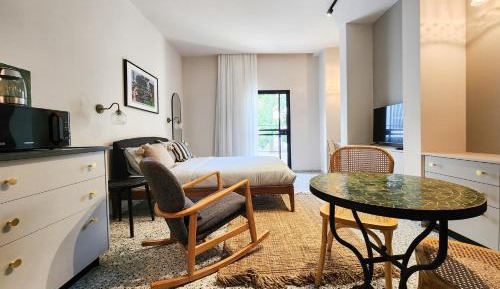 Studio Apartment with Balcony