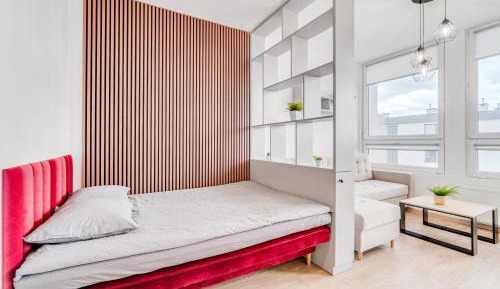 One-Bedroom Apartment with City View