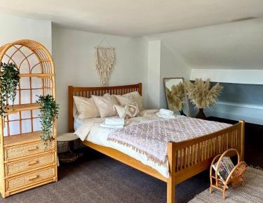 Deluxe King Room