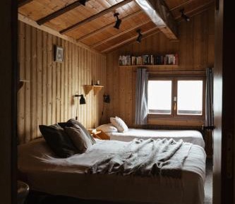 Basic Triple Room with Shared Bathroom