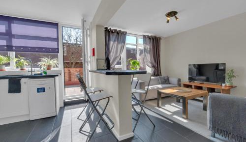 Five-Bedroom Apartment