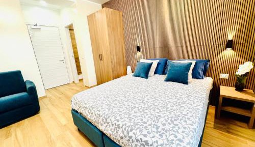 Standard Triple Room with Sea View