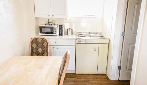 Studio - Main Floor - Not Pet Friendly