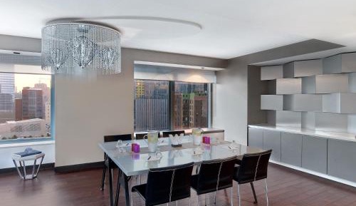 One-Bedroom King Deluxe Suite with City View, Non-Smoking