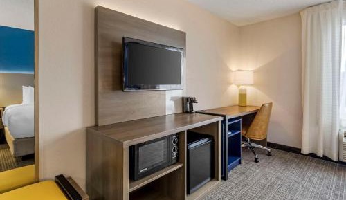 King Suite with Sofa Bed - Non-Smoking