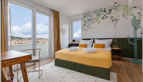 Five-Bedroom Holiday Home