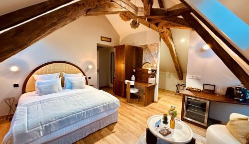 Superior King Suite