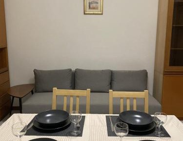 One-Bedroom Premier Apartment