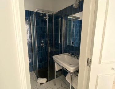 Deluxe Double Room with Side Sea View