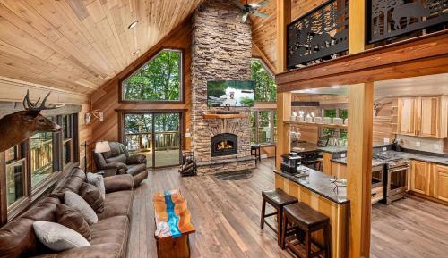 Three-Bedroom Holiday Home 