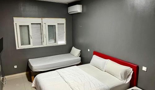 Deluxe Room (2 Adults + 1 Child)