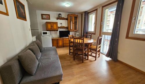 One-Bedroom Apartment (6 Adults)