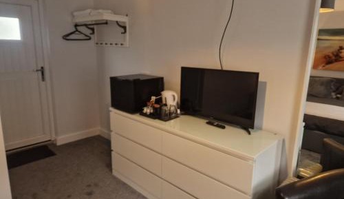 Twin Room with Shower