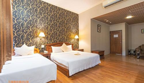 Superior Triple Room