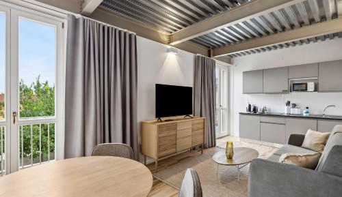 Two-Bedroom Apartment with Terrace