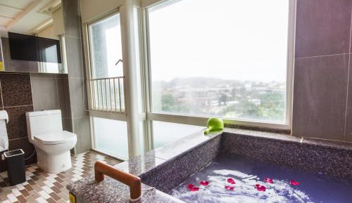 Comfort Triple Room with Hot Spring