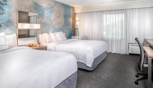 Queen Room with Two Queen Beds - Non-Smoking