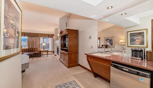 King Room with Whirlpool