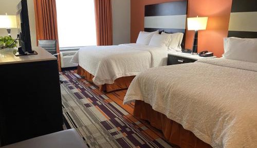 Room with Two Queen Beds - Non-Smoking