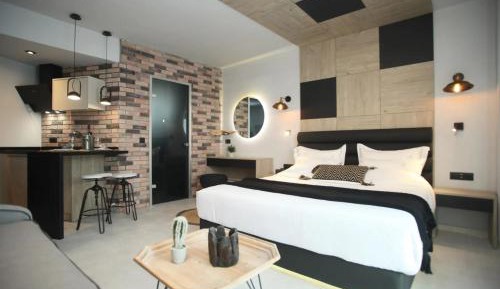 Deluxe Quadruple Room