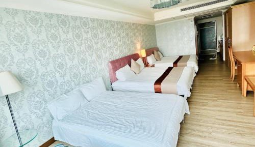 Superior Family Room