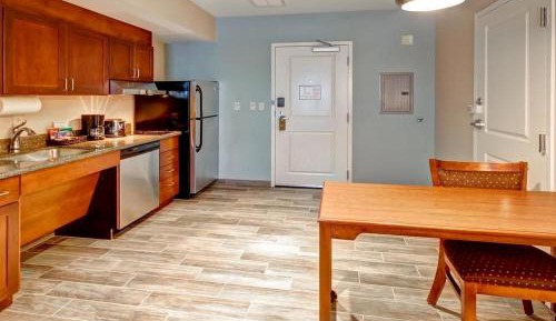 King Suite - Mobility Access/Non-Smoking