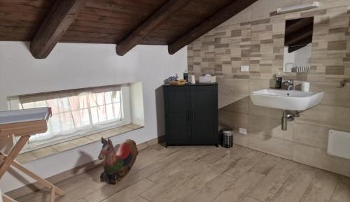 Family Room with Garden View
