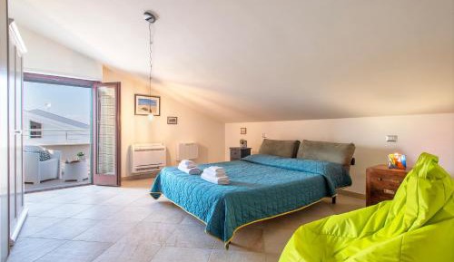 Superior One-Bedroom Apartment with Balcony