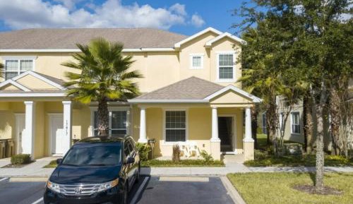 Three-Bedroom Townhouse
