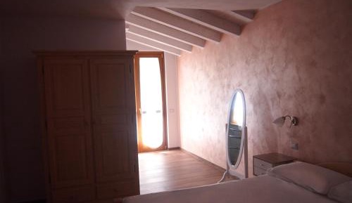 Double Room with Balcony (3 Adults)