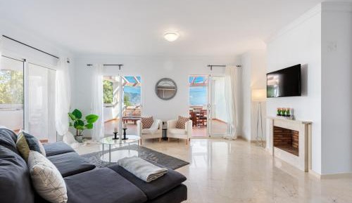 Three-Bedroom Standard Apartment