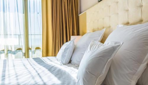 Deluxe Double Room (2 Adults + 2 Children)