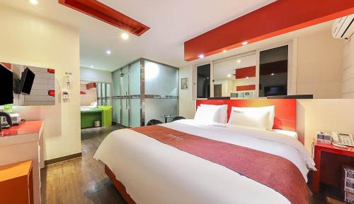 Double Room 4