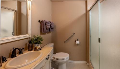 King Room with Mountain View - Pet Friendly