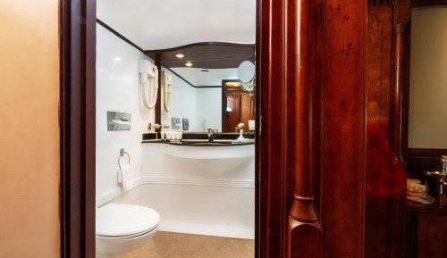 Superior Cabin on Boat
