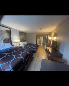 Queen Room with Two Queen Beds - Non-Smoking