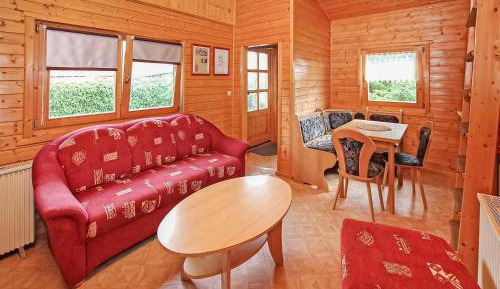 One-Bedroom Holiday Home