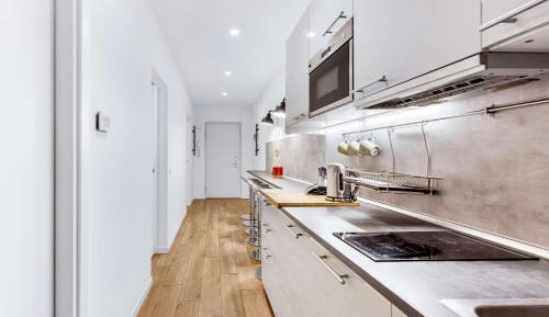 Three-Bedroom Deluxe Apartment
