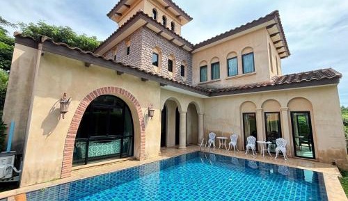 Villa with Private Pool