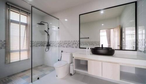 King Room with Pool View